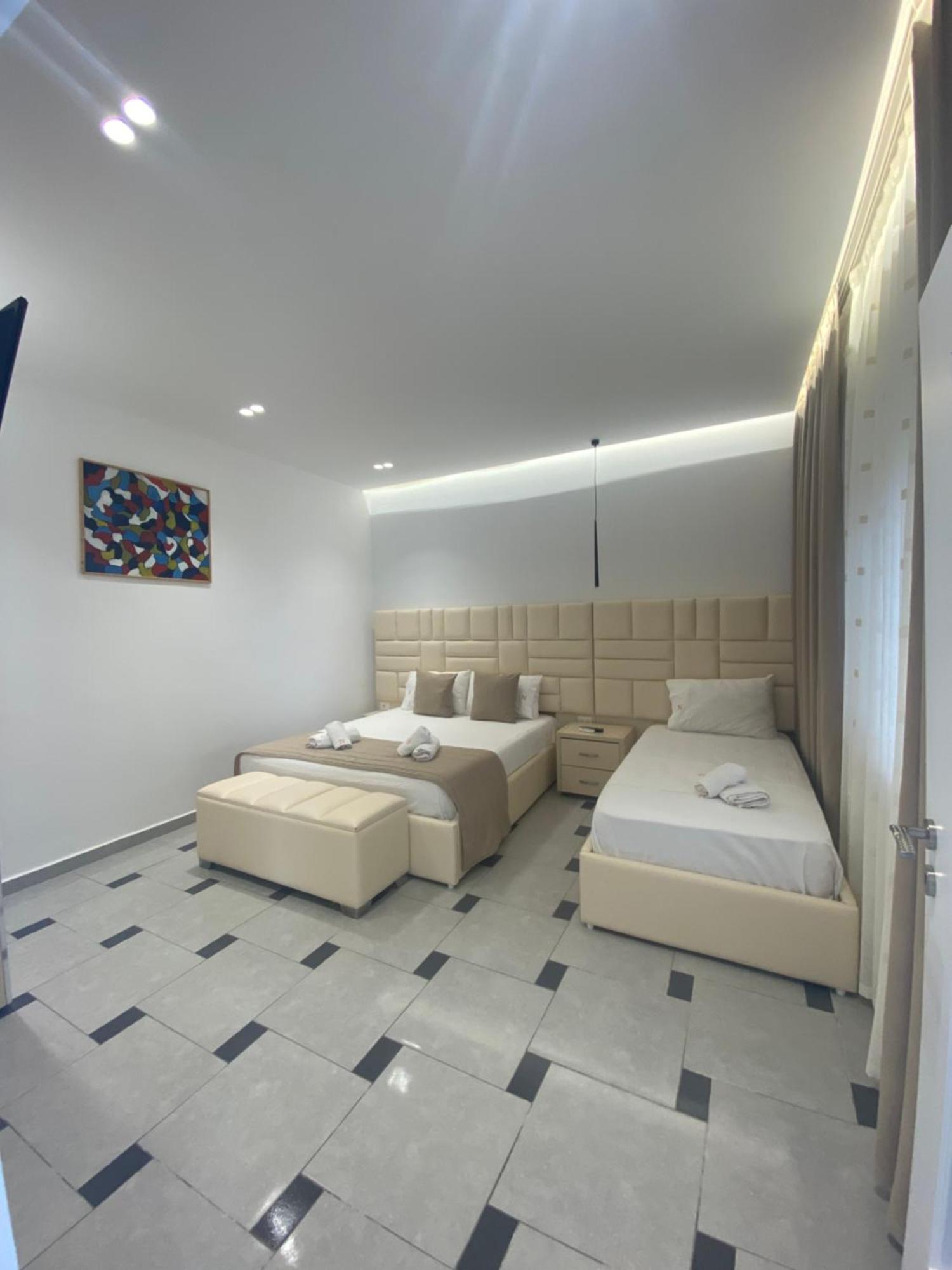 Qeparo Napolon Complex Hotel Eksteriør billede