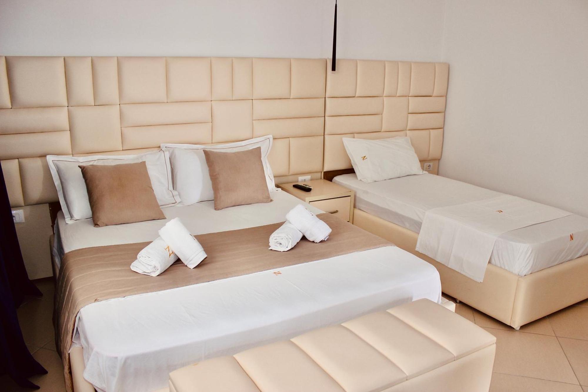 Qeparo Napolon Complex Hotel Eksteriør billede